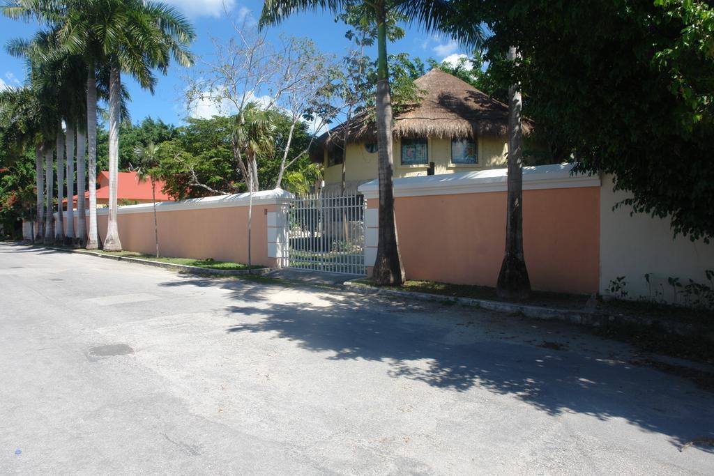 Residencia Los Encantos Cancún Exterior foto